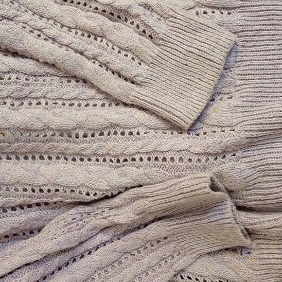 American Eagle Sweater Women Lilac, Knit, 3/4 sleeves and Scoop Neck Size XS - Picture 7 of 10